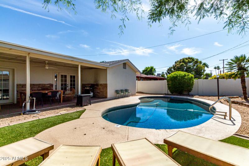 Backyard/Pool