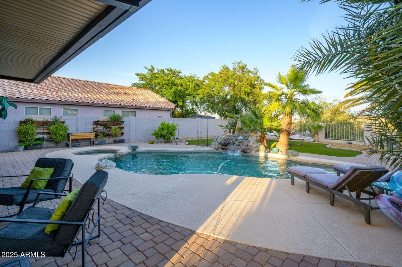 24-web-or-mls-Pontiac-30