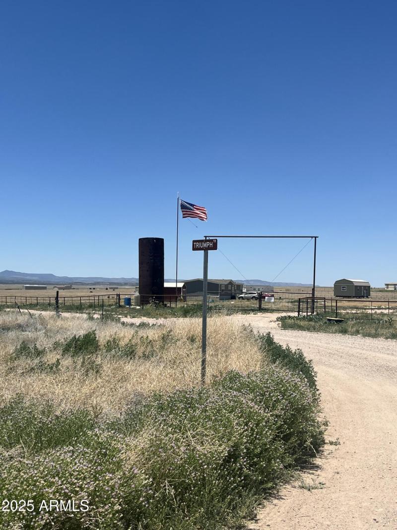 20250614_193911649_iOS