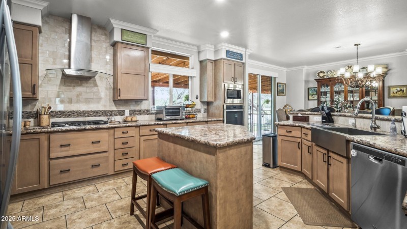 20-web-or-mls-3155-w-elephant-head-rd