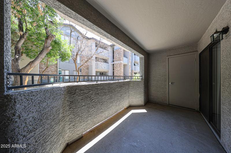 Spacious Covered Patio