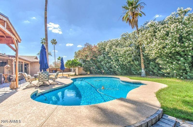 5119 n 87th st pool