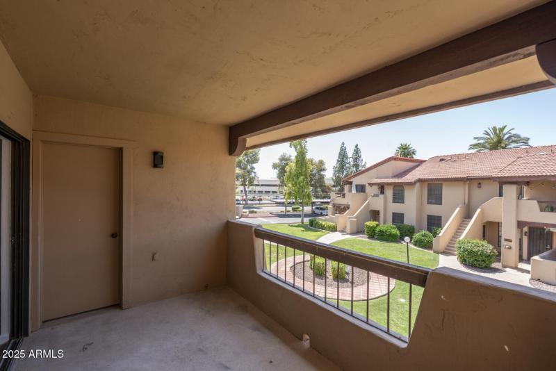 Balcony_2