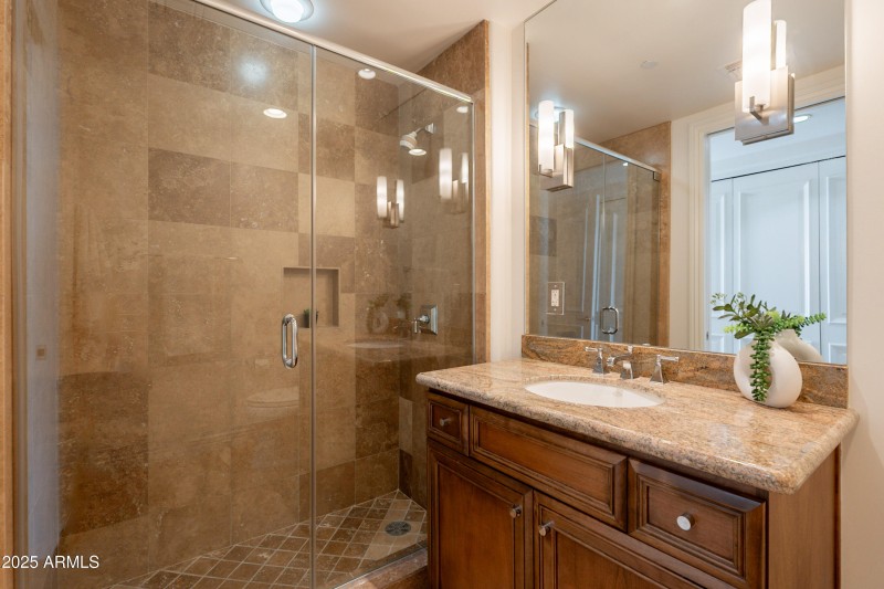 Ensuite Bedroom #2