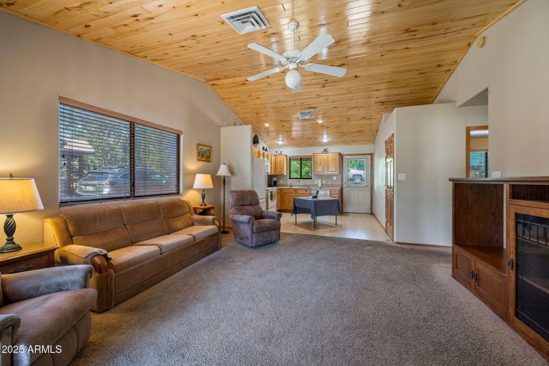 2353 S Buffalo Loop Overgaard AZ