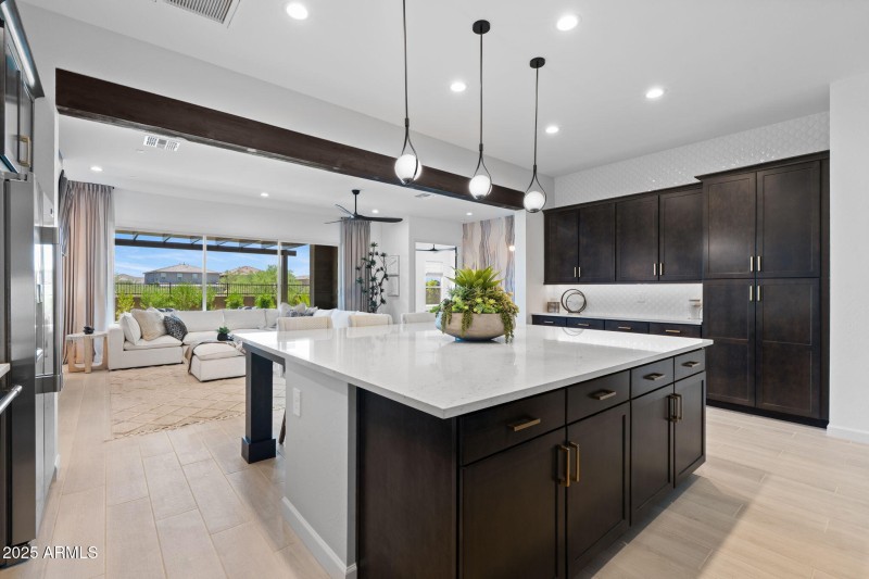 20-web-or-mls-21315-n-59th-ter