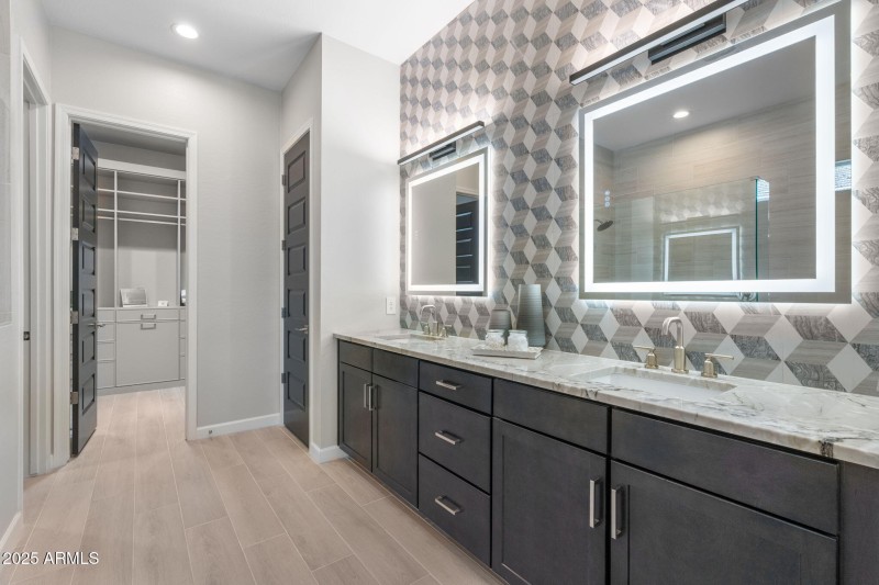 31-web-or-mls-21315-n-59th-ter