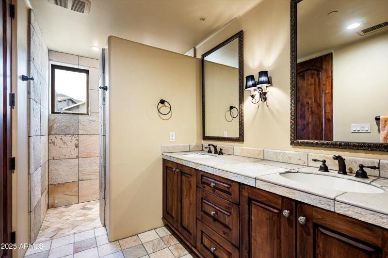 Casita En-suite Bath