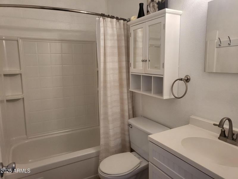 UPDATED FULL BATH