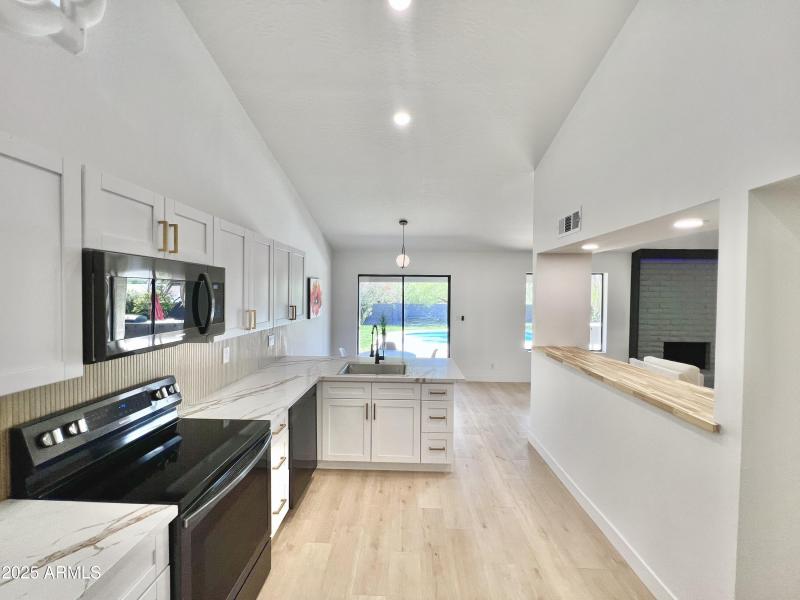 Del Ray Kitchen 10