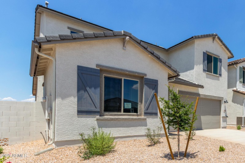 06 - Blissful Breeze