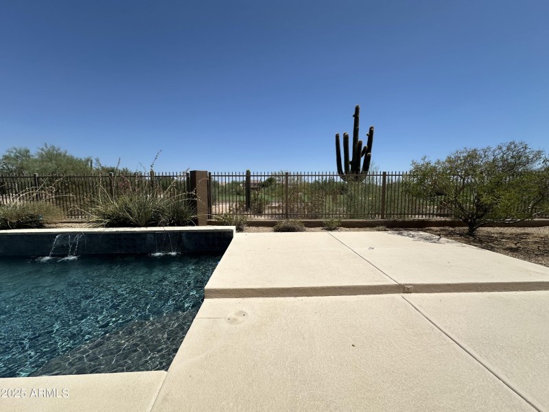 Pool and golf course ciewt