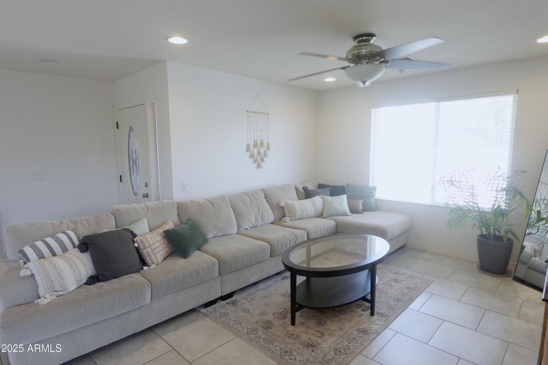 Living Room 3 2nd Cam