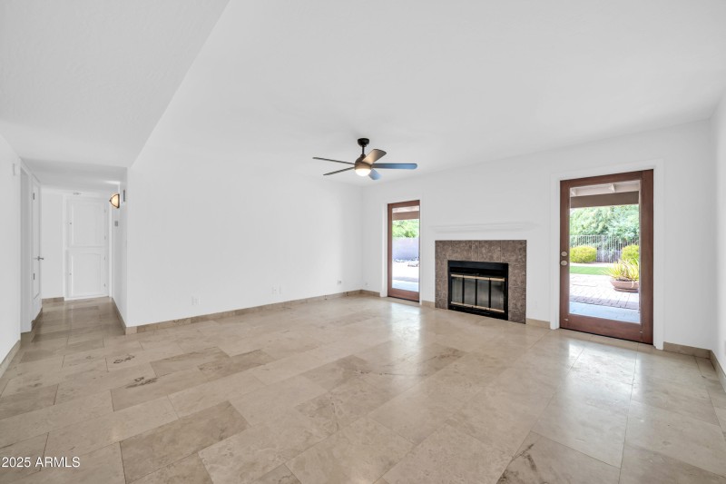 16323 E Glenbrook Blvd-11