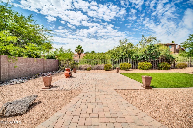 16323 E Glenbrook Blvd-42