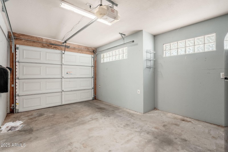 3002 E Glenrosa Ave, 07-10 - 26