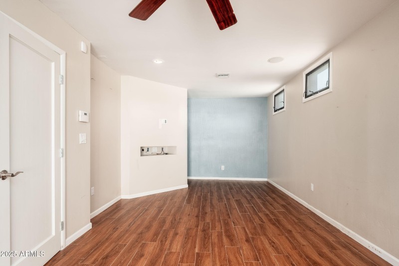 3002 E Glenrosa Ave, 07-10 - 13