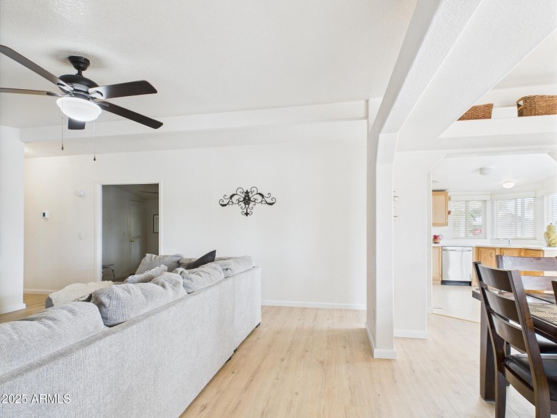 CAM03379G0-PR0133-STILL006