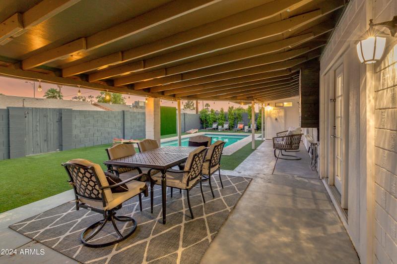 devonshire_backyard