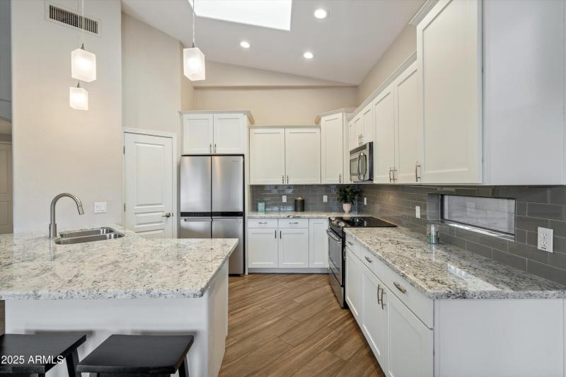16-Kitchen