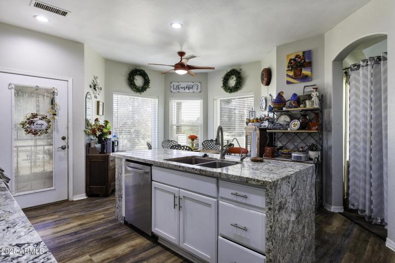Kitchen 1 (1)