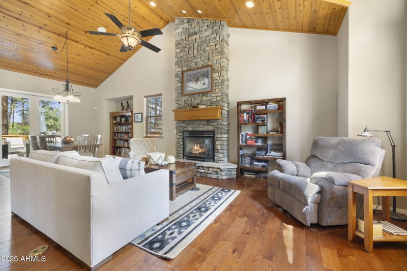 9-web-or-mls-FA9A6100