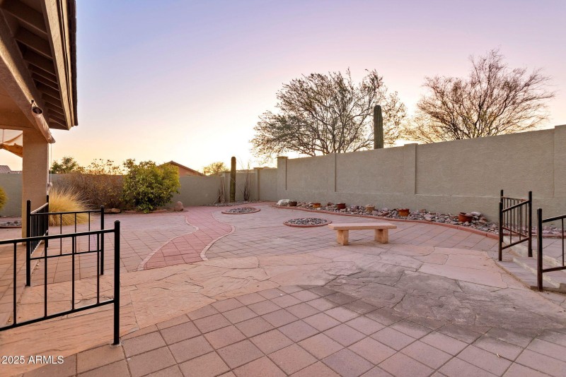 23-web-or-mls-Qp-1073