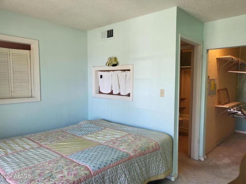 VIEW TO CLOSET