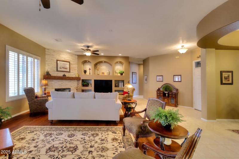 082133-2680 Knollridge Drive