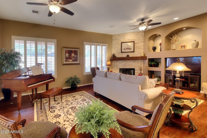 082163-2680 Knollridge Drive