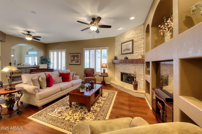 082203-2680 Knollridge Drive