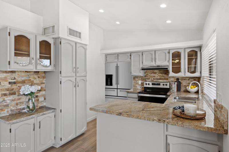 8943 E Friess Dr-15