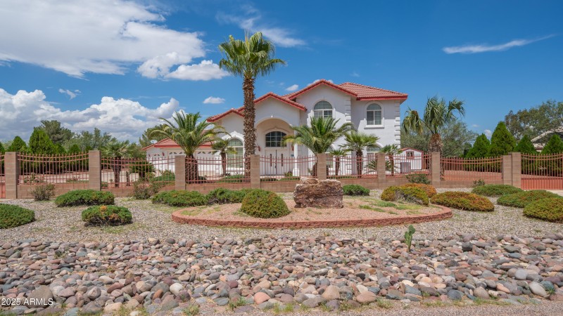 Exterior - 2661 E Eagle Rock Dr-2