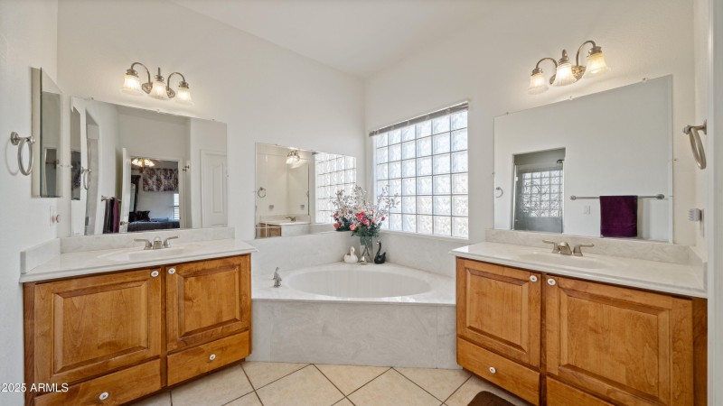 Interior - 2661 E Eagle Rock Dr-10