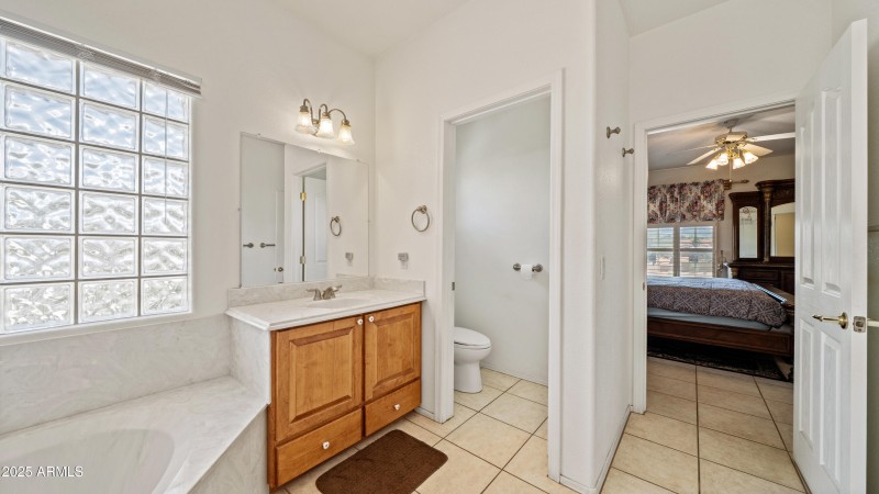 Interior - 2661 E Eagle Rock Dr-11