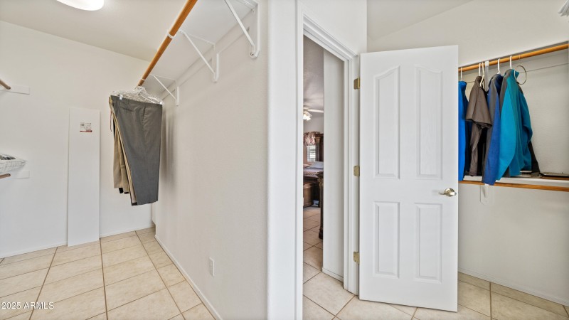 Interior - 2661 E Eagle Rock Dr-12