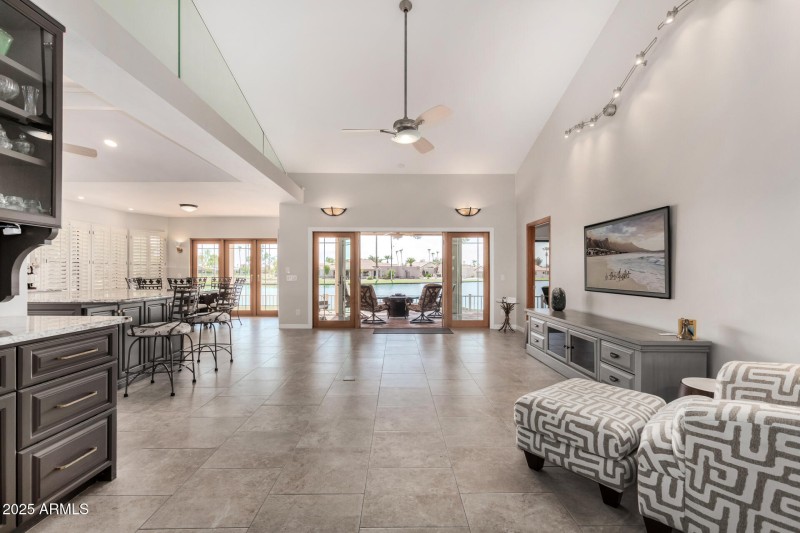 17 Open Concept Floor Plan