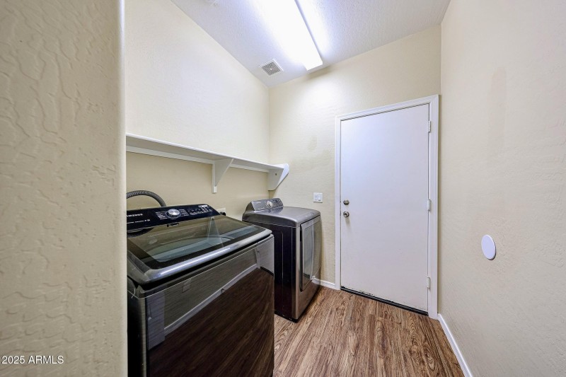 Spacious Laundy/Mud Room