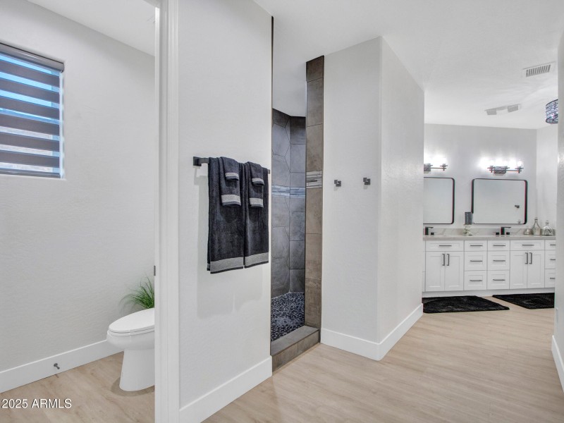 20-Primary-suite-(4)