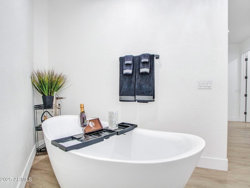 20-Primary-suite-(7)