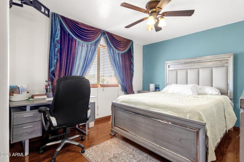 30-web-or-mls-735-e-geronimo-st