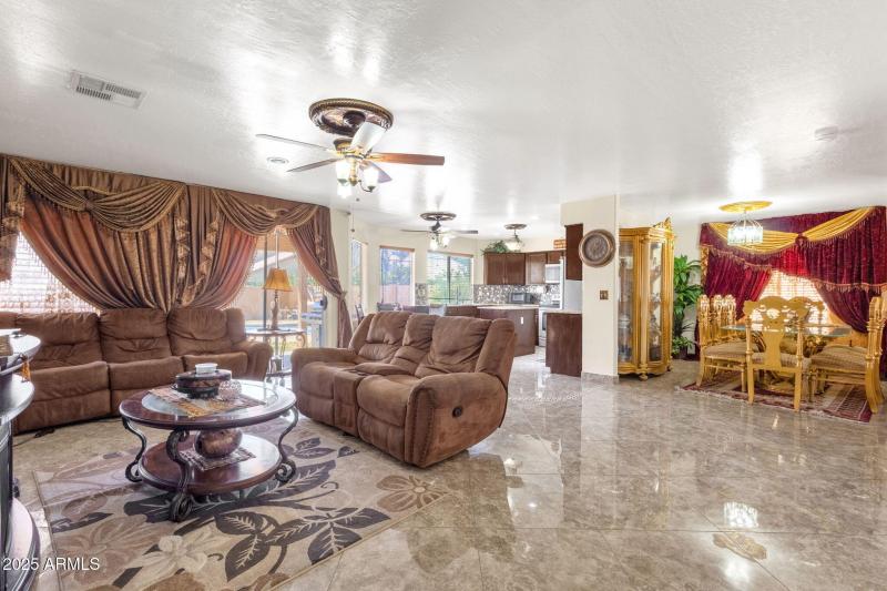 21-web-or-mls-735-e-geronimo-st