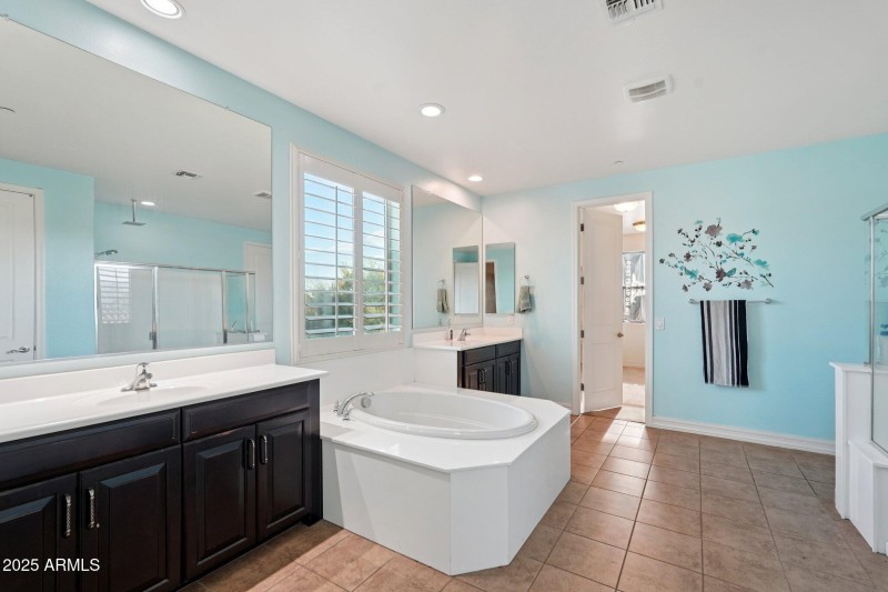 53-web-or-mls-S 105th Dr-S2108-053