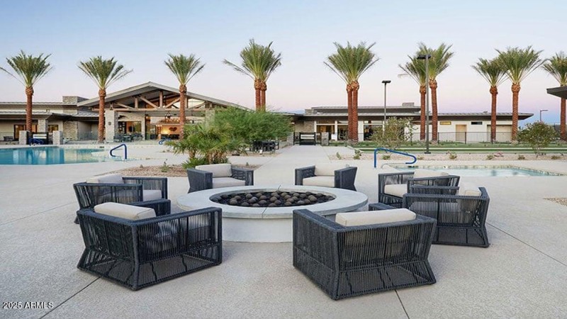 Ovation fire pit