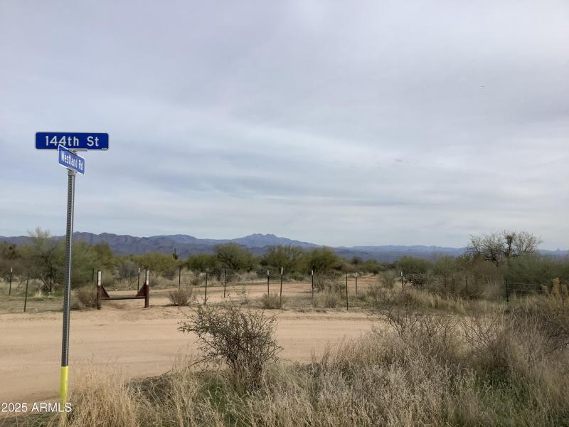 B001C1F4-536D-489B-9B30-400084C10AC9