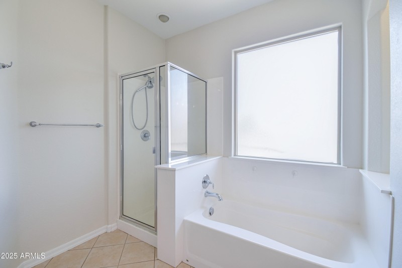 Soaking Tub & Shower