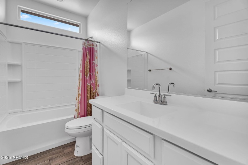 29-web-or-mls-Wiley Way-25