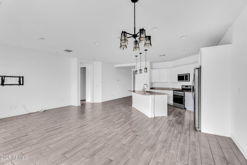 9-web-or-mls-Wiley Way-9