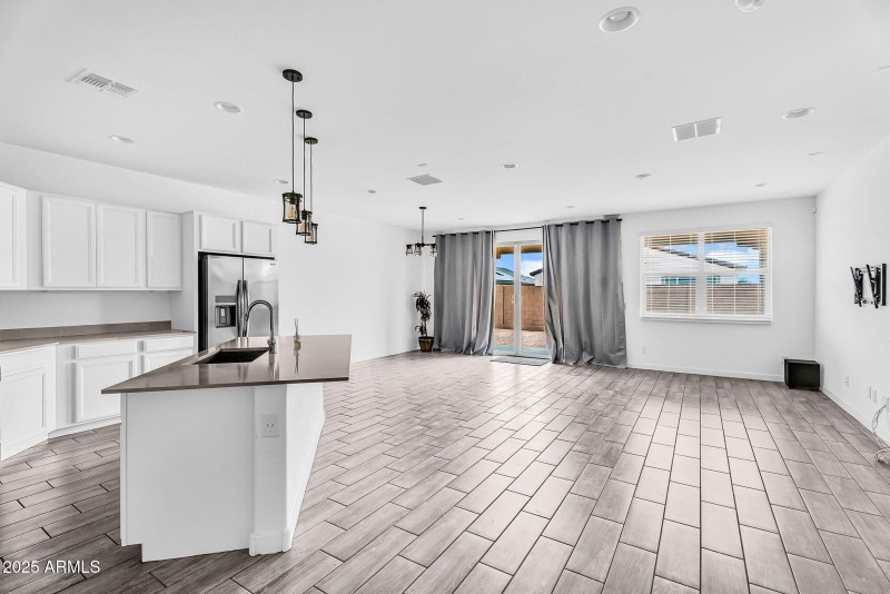 7-web-or-mls-Wiley Way-7