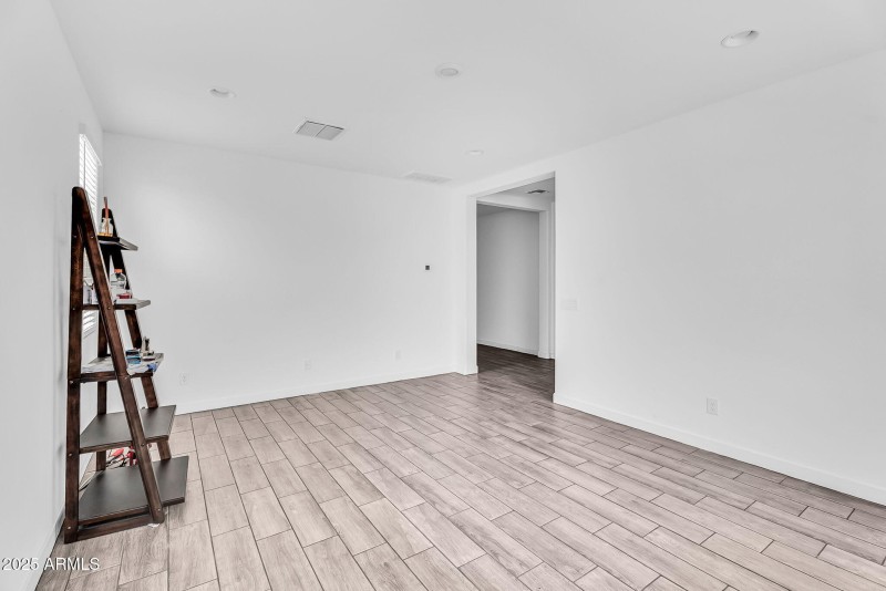 6-web-or-mls-Wiley Way-6